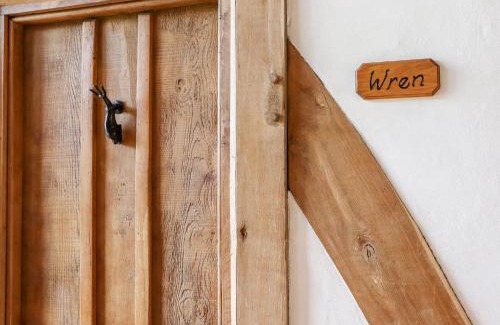 Etchinghill House | Wren Cottage at Boyke Manor