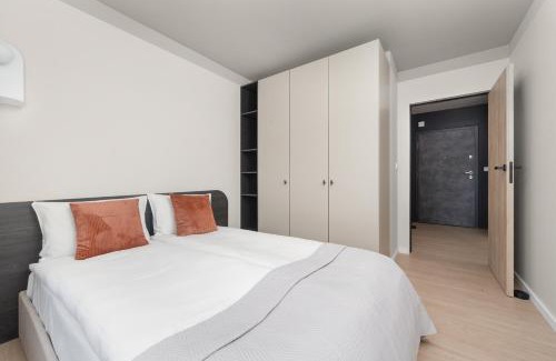 Srodmiescie Apartment | Wrocław nad Brzegiem Rzeki 2 Sypialnie Parking by Renters Prestige