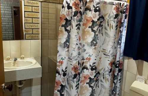 Wudinna Hotel | Wudinna Gawler Ranges Motel and Caravan Park