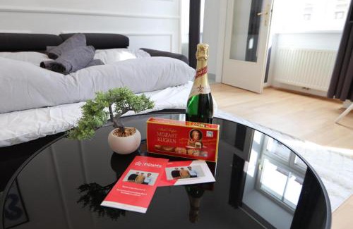 Wahring Apartment | Wunderschöne Altbau-Stil Wohnung