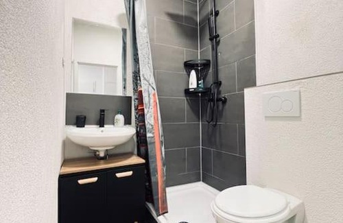 Krefeld Apartment | Wunderschöne City-Wohnung mit Gartennutzung Nähe Krefeld HBF