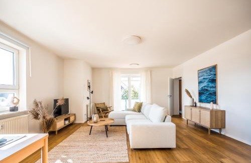 Boergerende-Rethwisch Apartment | Wunderschöne Ferienwohnung mit Feldblick und Balkon, mit kostenlosem Wlan und Strandfahrrad, Haustiere erlaubt