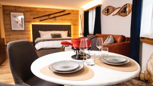 Klosters Platz Apartment | Wunderstay Alpine 3 Chic Studio Central Location