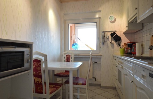Horath Apartment | Wuppertal Hideaway with Pool