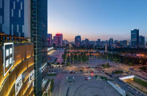 Chongqing Hotel | Wuyu Hotel - Chongqing Liangjiang Happiness Plaza & Xingfu Square & GuangdianYuan metro