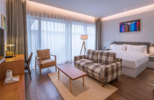 Chongqing Hotel | Wuyu Sky Garden Hotel Chongqing Zoo & Yangjiaping The Mixc Light rail