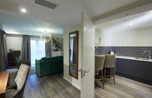 Weston Hotel | Wychwood Park Hotel and Golf Club