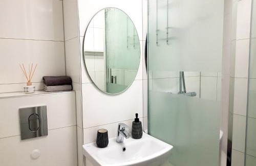 Rakowiec Apartment | Wygodny dwupokojowy apartament pomiedzy lotniskiem a centrum