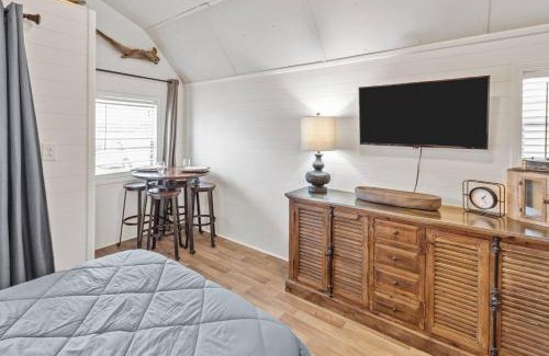 Oil City House | Wyldewoodcaddo Lake Cabin 2 With Kayaks!