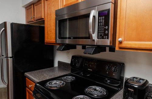 Coliseum Central Apartment | Wyndham 1205 Modern Luxe 2bd2ba I Parking