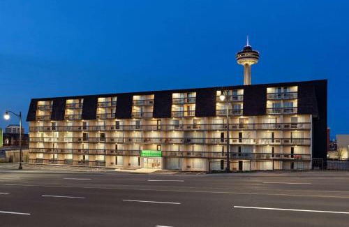 Fallsview Hotel | Wyndham Garden Niagara Falls Fallsview