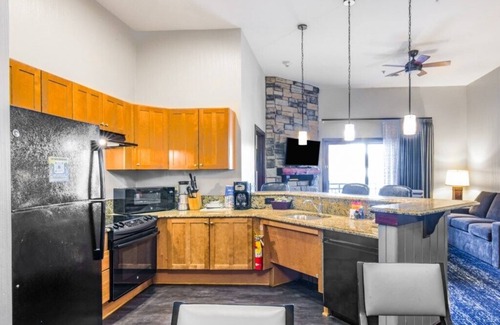 Lake Delton Condo | Wyndham Glacier Canyon - 1 Bedroom
