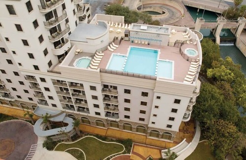 Downtown San Antonio Condo | Wyndham La Cascada Resort|2BR/2BA Riverwalk Suite