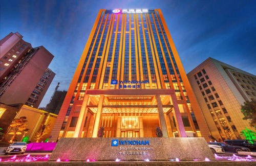 Maojian Qu Hotel | Wyndham Shiyan Downtown