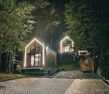 Bodzentyn House | Wzgórza Kunowskie - domy na wynajem z basenem, baliami i saunami