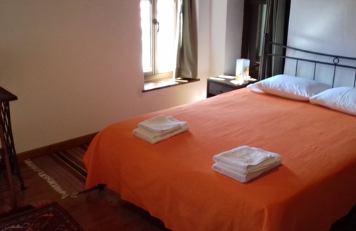 Theodoriana House | Xenonas Ventista 1 bed, a renovated old house in an imposing mountain landscape