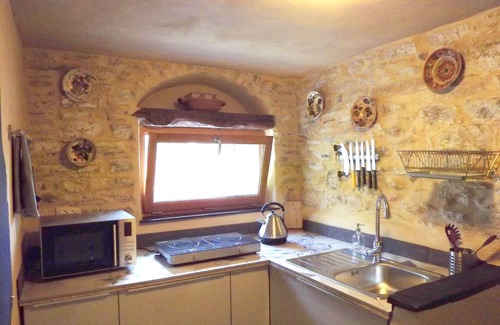 Badalucco House | XVII SEC. WINE CELLAR, FULLY RENOVATED, WITH SHARED TERRACE AND POOL