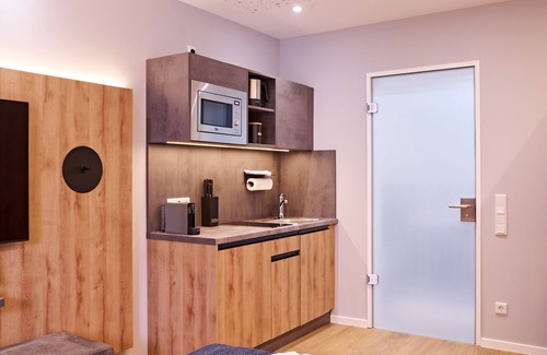 Schafhof Apartment | Xzllenz: SmartTV | Parking | subway | Private