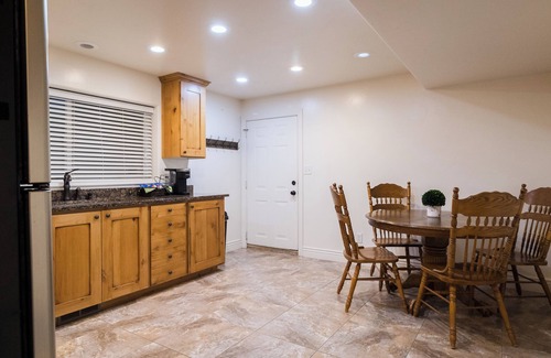Provo Apartment | Y Mountain View Cozy 2- bd Stay by BYU & Slate Canyon