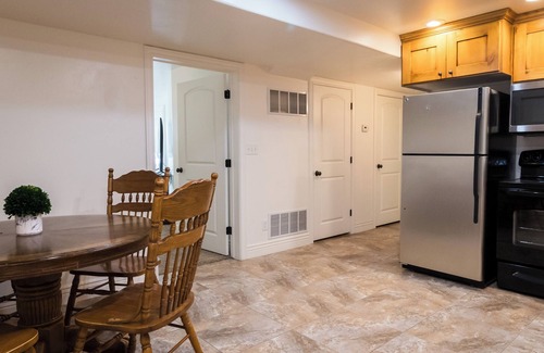Provo Apartment | Y Mountain View Cozy 2- bd Stay by BYU & Slate Canyon