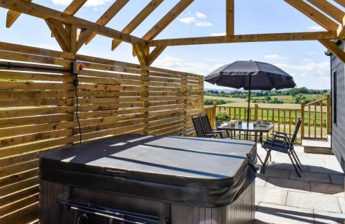 Kendal House | Yan - Uk49355