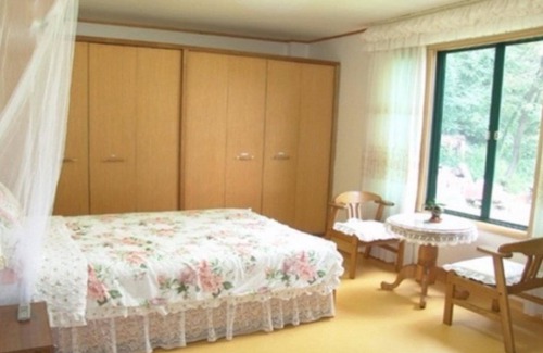 Gangsang House | Yangpyeong Dalbichi Meomuneunjip