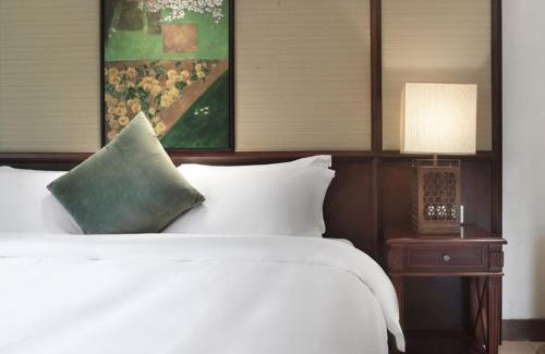 Ten Mile Gallery Hotel | Yangshuo Riverside Resort Hotel