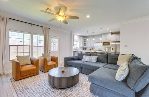 Greater Fondren Southwest Condo | Yard & Workspaces: Luxe Duplex Unit in Houston
