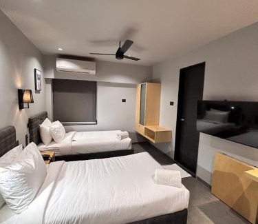 Vijayawada Hotel | Yarinn