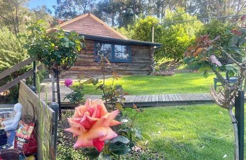 Yarra Junction Cabin | Yarra Valley log cabin