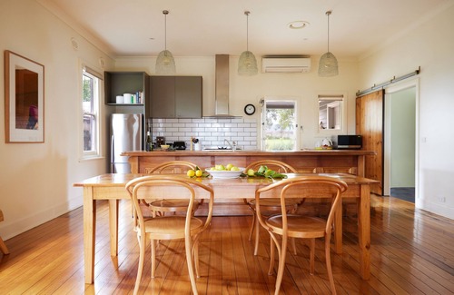 Gruyere House | Yarra Valley Vineyard Cottage - premier location with spectacular views.