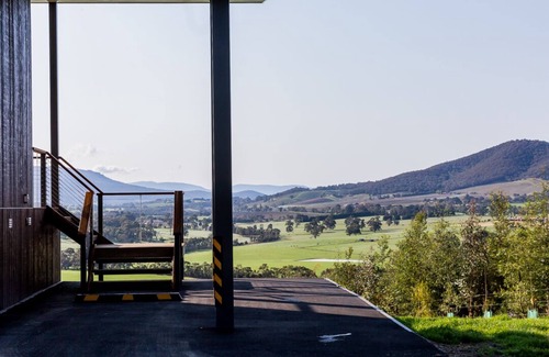 Gruyere House | Yarramunda Bed and Breakfast: Angus House