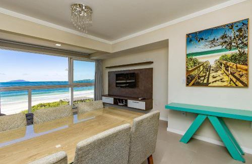 Quatro Ilhas Apartment | Yasmin 201 – Lindo Apartamento com Vista Panorâmica para o Mar em Quatro Ilhas, com Roupa de Cama e Toalhas Inclusas.