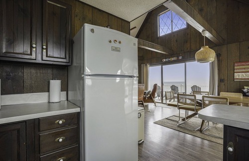 White River Township Cottage | Yay the beach! Lake Michigan beach front cottage, adjacent to dunes & park.
