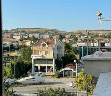 Buyukcekmece Apartment | YAZ-KIŞ, SAHİLDE, SİTEDE, KONFOR, MANZARALI, KLİMALI Daire