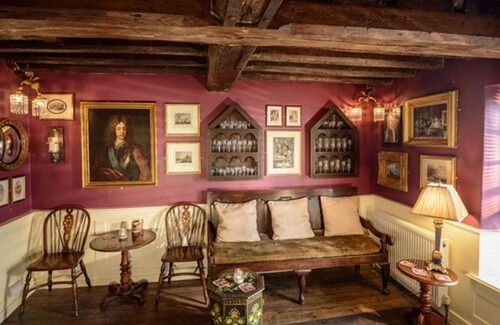 Portsmouth Hotel | Ye Spotted Dogge