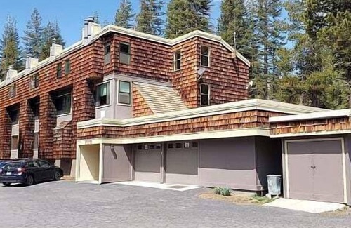 Bear Valley Condo | Year Round Condo- Sleeps 5! - Tamarack #17 by Bear Valley Vacation Rentals