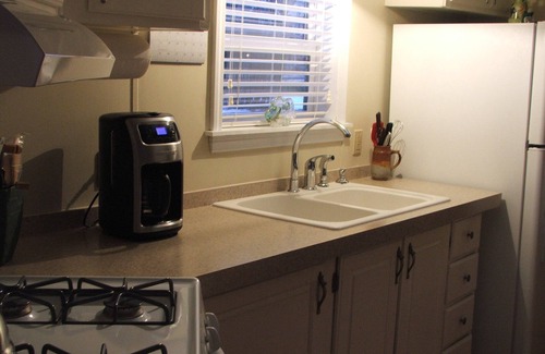 North East House | Year Round Vacation Rental near Erie, PA. Come for the Fishing and Wineries