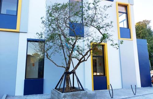 Phon Thong Hotel | Yello Block Hotel