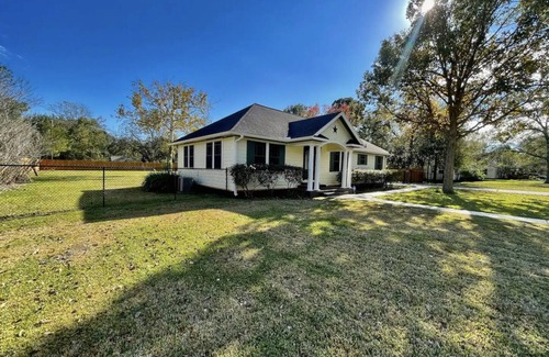 Southeast Houston House | Yellow Brick Road House 1miles from Hobby Airport