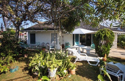 Falmouth Villa | Yellow Canary Beach Resort
