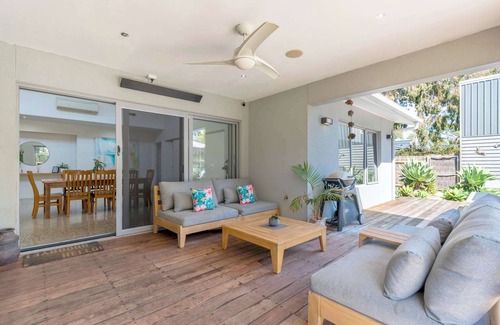 Ocean Grove House | Yellow Gums by the Beach- Ocean Grove
