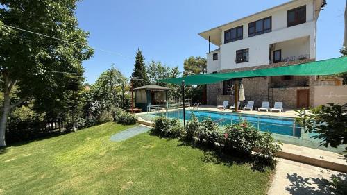 Konyaalti Ski Chalet | yenivadi