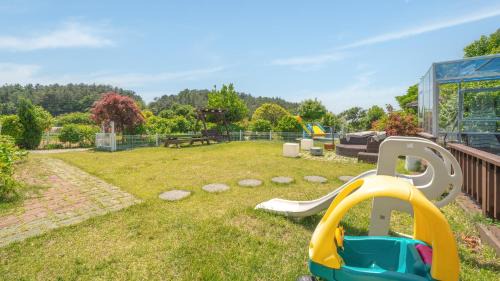 Pokchon House | Yeosu Noeul Walk Pet Pension