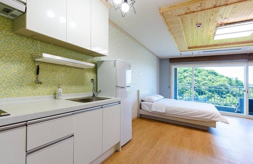 Yeosu House | Yeosu Sora Noeul Pension