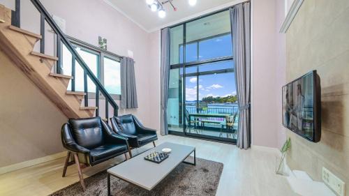 Kamdo House | Yeosu Wow A Pension