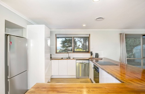 Coldstream House | YERING PARK COTTAGE - 3 bedroom home in the heart of the Yarra Valley