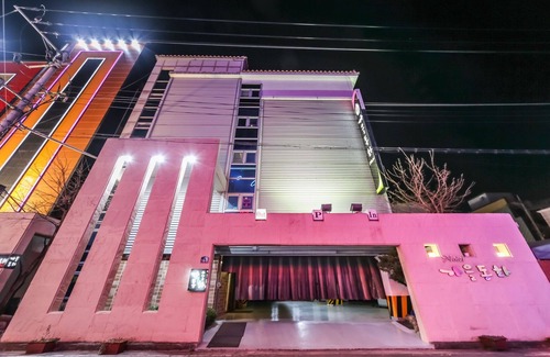 Gyeongsan Hotel | Yeungnam University Autumn Tale