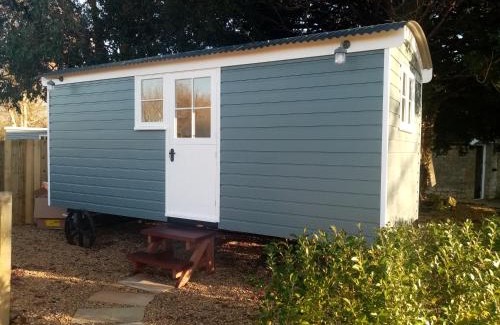 Marnhull Apartment | Yew Tree View Luxury Shepherd's Hut