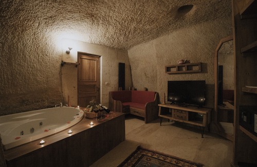 Mustafapasa Hotel | YILKI CAVE SUİTES